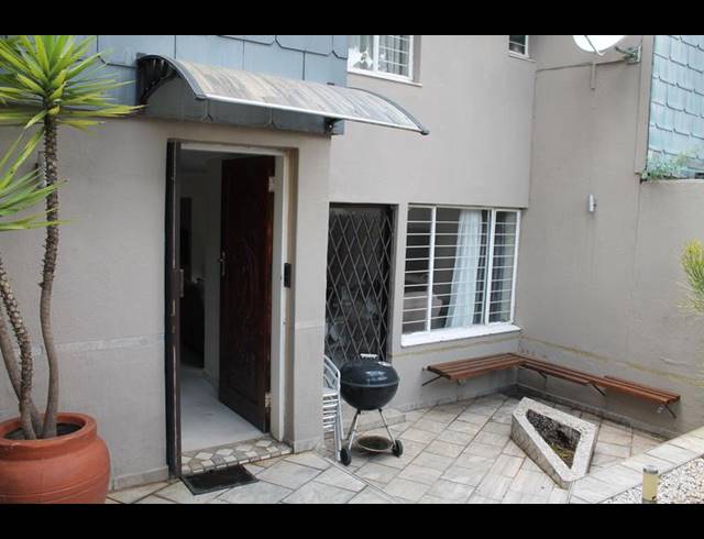 3 BEDROOM TOWNHOUSE FOR SALE IN BRUMA